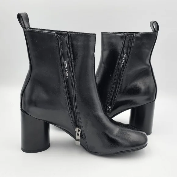 Like-new WetKiss Black Patent Block Heel Round Toe Ankle Booties, Women's Size 6 - Picture 5 of 16